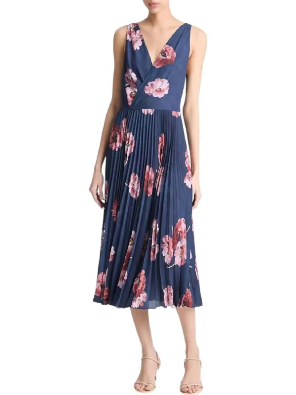 Affordable Luxury Women's Garments Painted Poppy Pleated V-Neck Dress In Marine Night