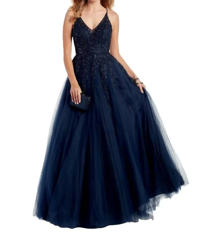 Free Spirited Fashion Embroidered Tulle V-Neck Prom Dress In Midnight