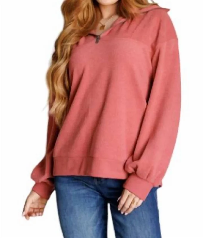 Fashion-forward Women's Clothing Ranae Pullover Sweatshirt In Rust