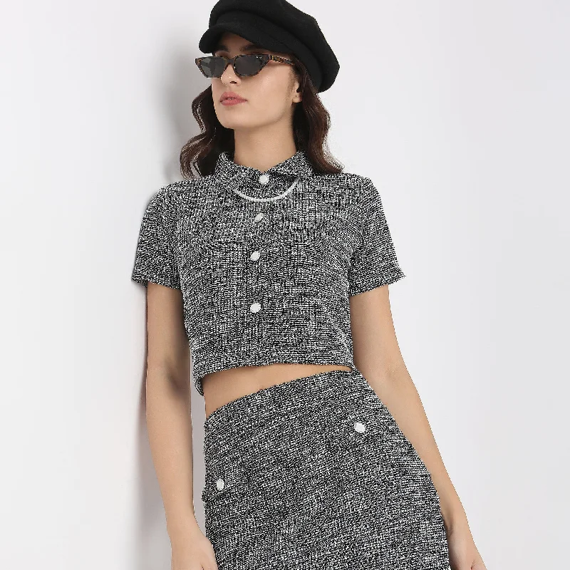 Chic And Comfortable Regular Fit Solid Crop Top