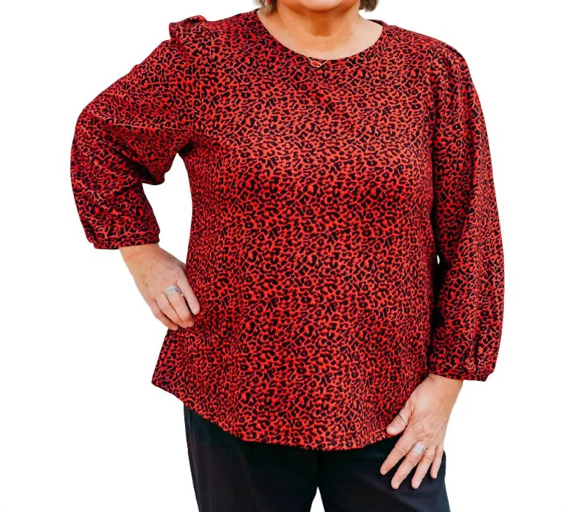 Casual Chic 3/4 Truck Sleeve Scoop Neck Cheetah Jacq Knit Top In Vivid Red