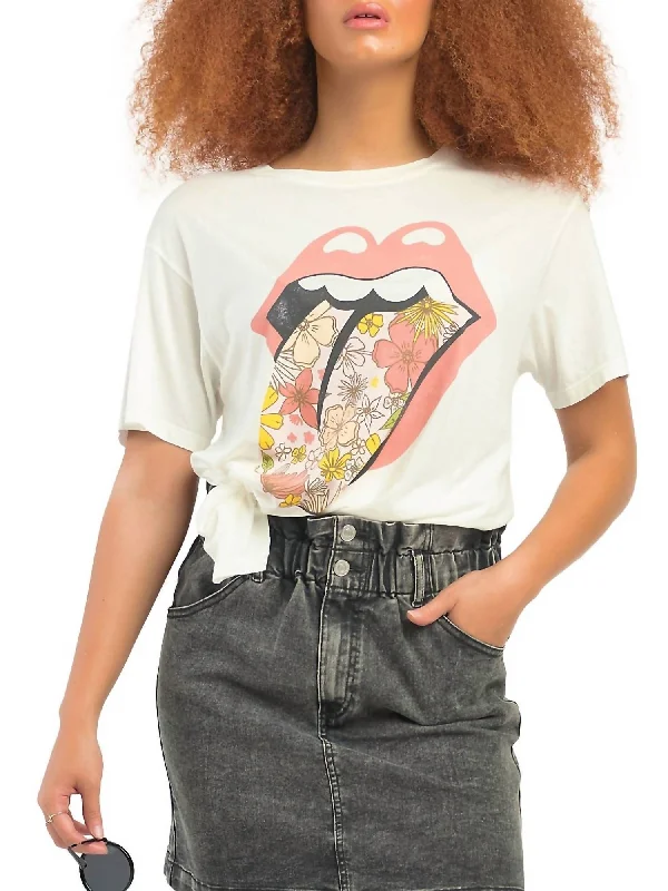 Women's Outdoor Attire Short-Sleeve Graphic Lips T-Shirt In Cream