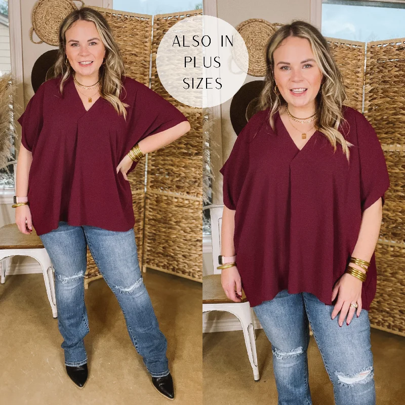 Vintage-Inspired Garments Last Chance Size Small | Weekend Out V Neck Placket Short Sleeve Top in Maroon