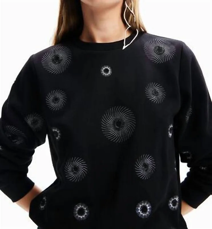 Athleisure Wear Geometric Embroidered Sweatshirt In Black W/silver Stiching