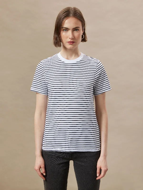 Women's Holiday Outfit The Striped Essential T-Shirt in White