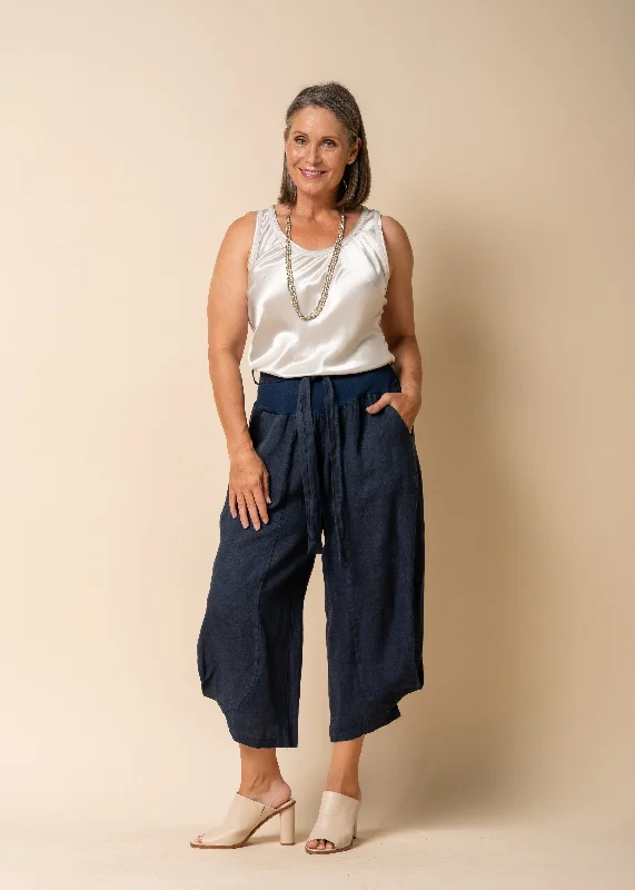 Casual Chic Clothing Addison Linen Pants in Navy