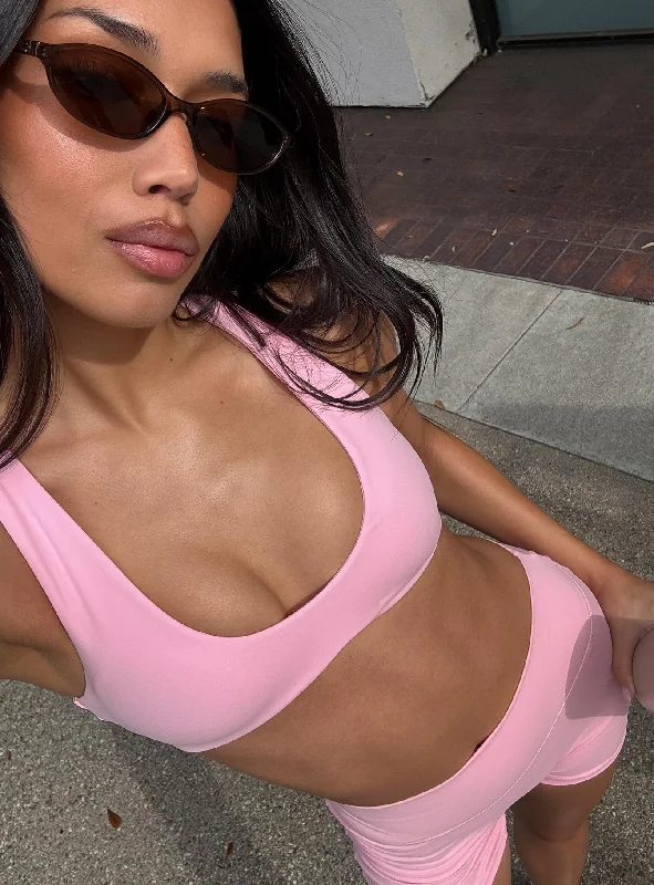 Laid-Back Elegance Pulse Halter Yoga Crop Pink