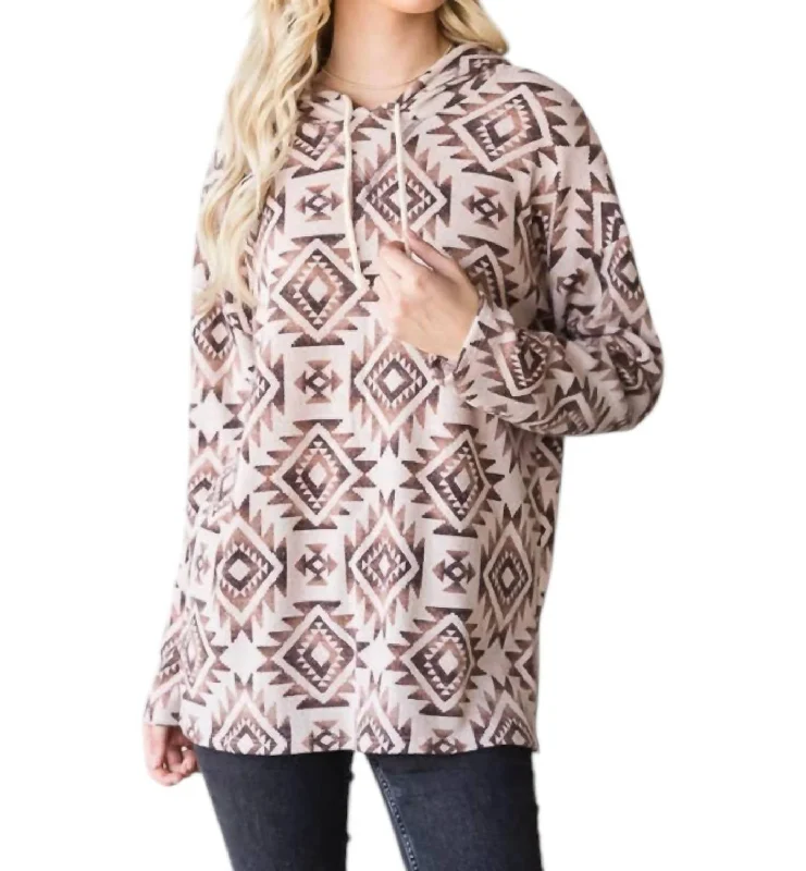 Comfortable Outfit For Women Curvy Mountain View Pullover Top In Mocha