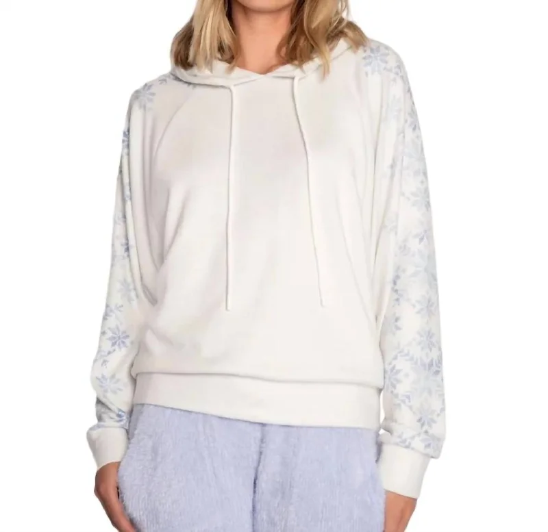 Plus Size Women Wear Nordic Nights Hoodie In Heather Cloud